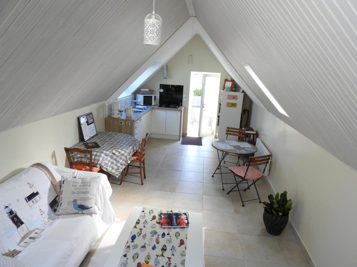 Les Volets Bleus Bed & Breakfast Saint-Guénolé Eksteriør bilde